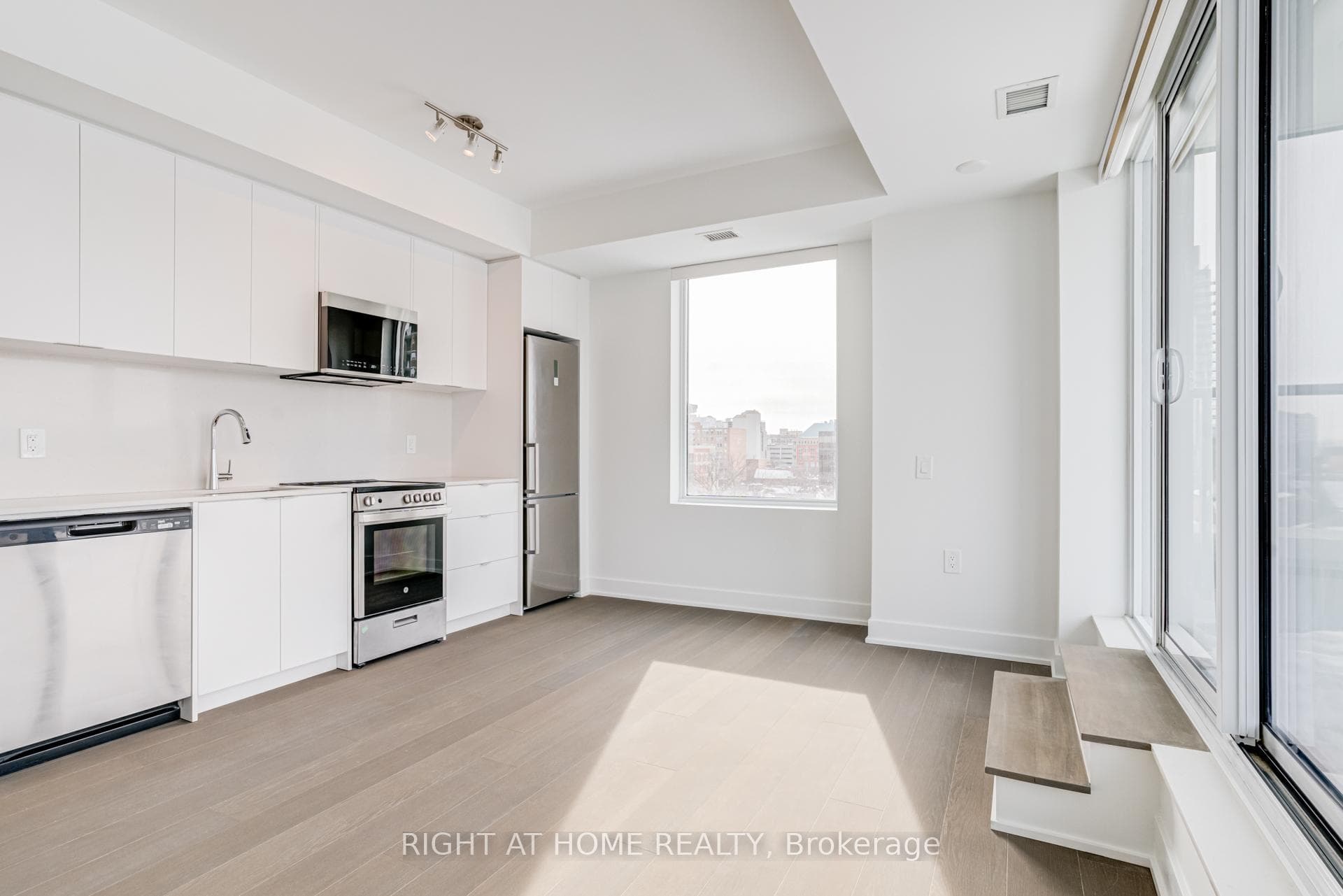 2088 James Street Unit 510 photo 15