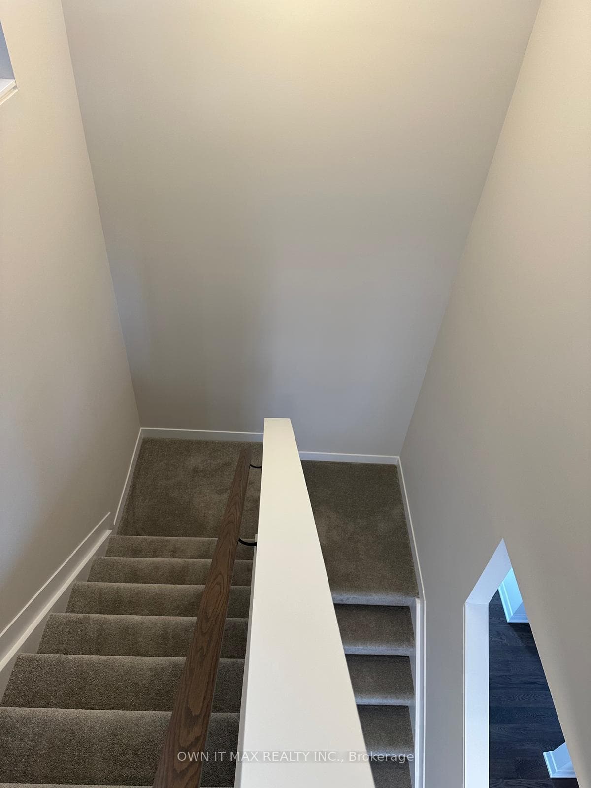 388 PENINSULA RD Road photo 16