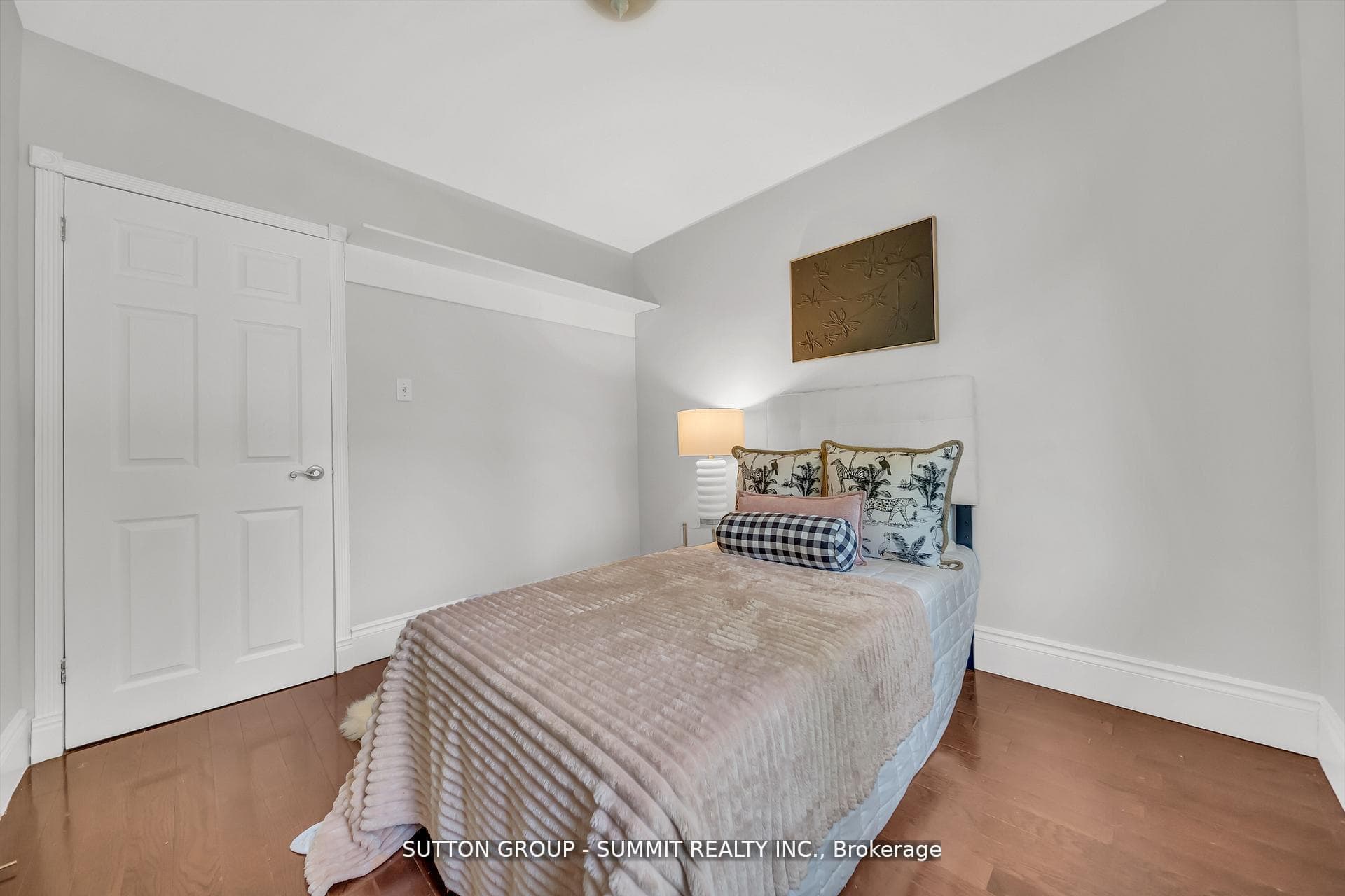 465 Seaton Drive photo 23