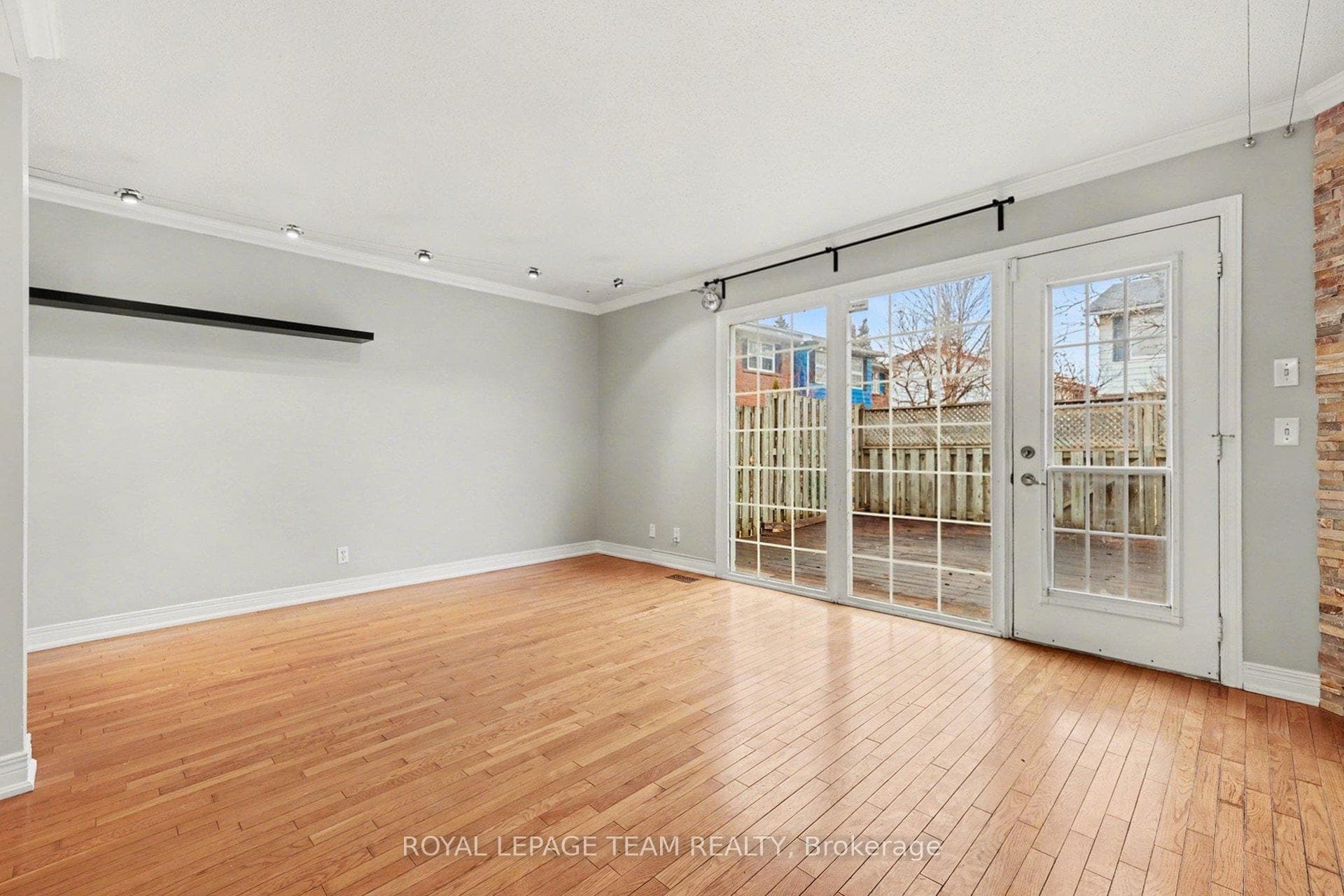 187 MONTEREY Drive photo 9