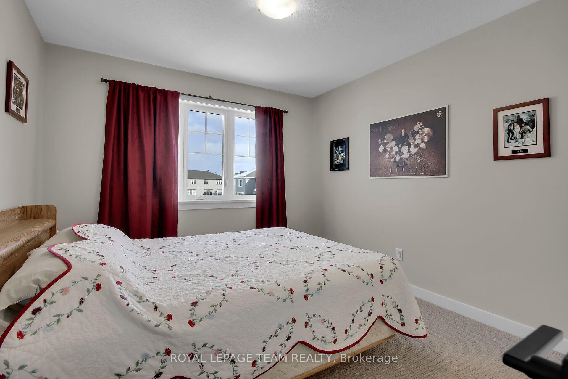 2nd bedroom