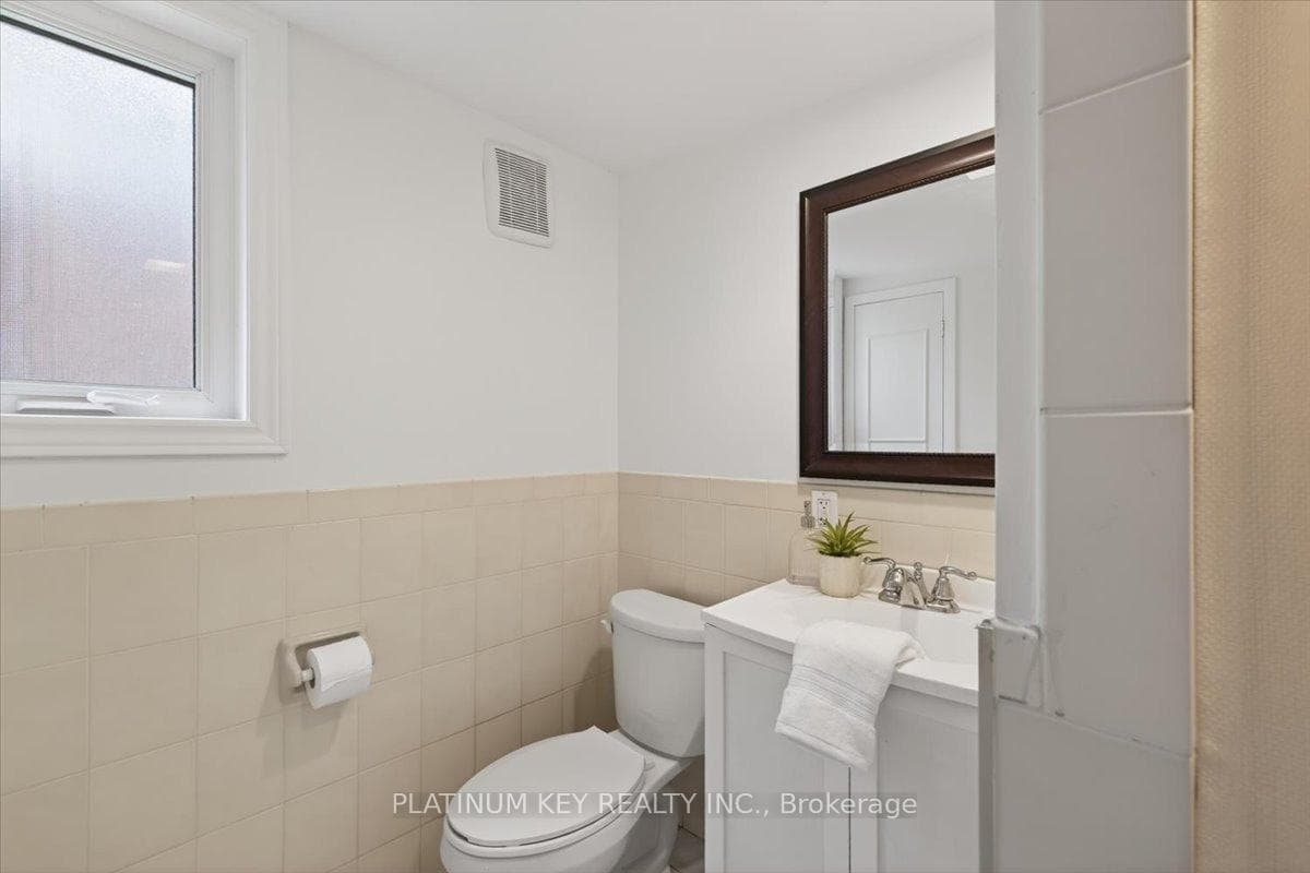 176 Dearborn Avenue photo 23