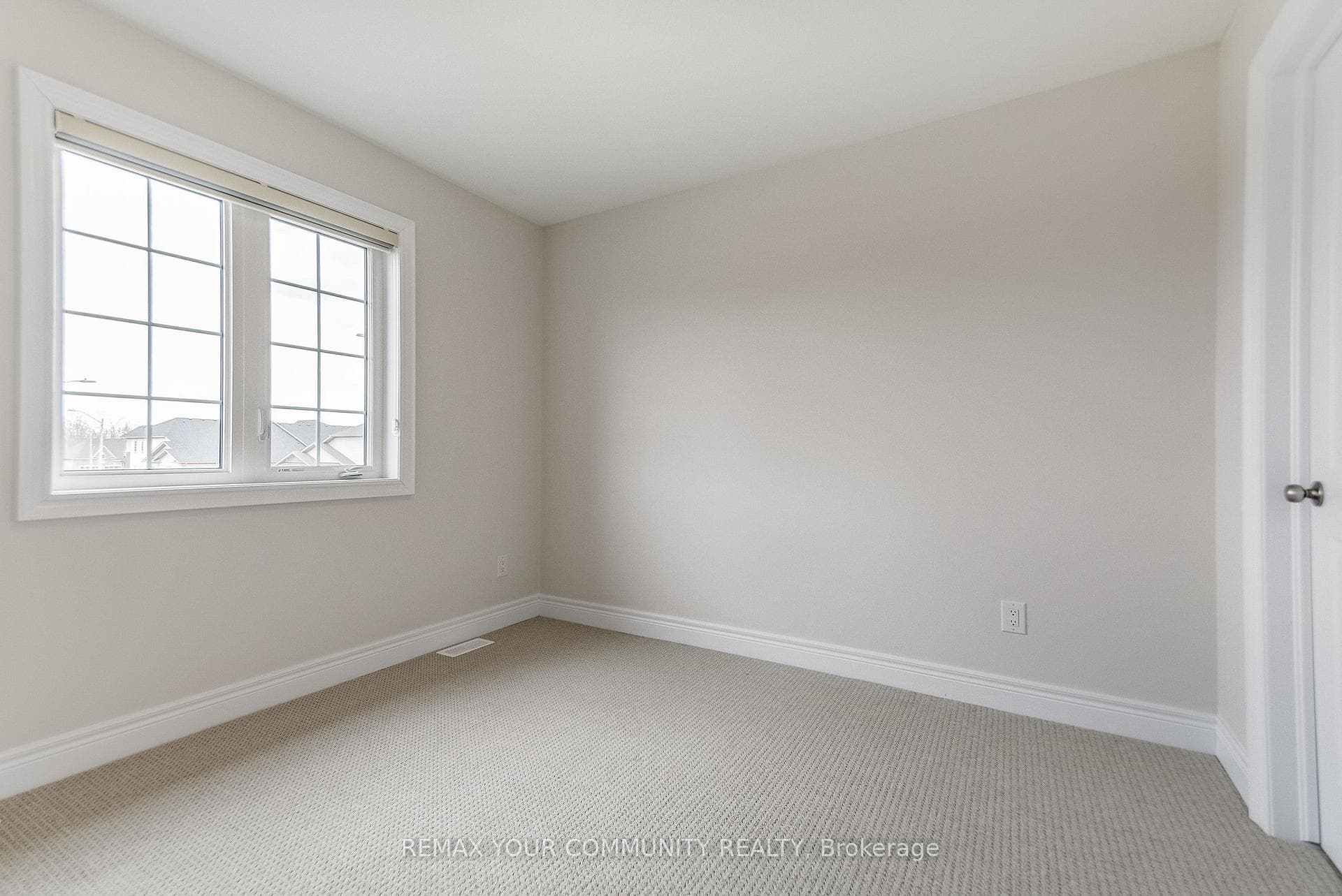 436 Viking Street photo 15