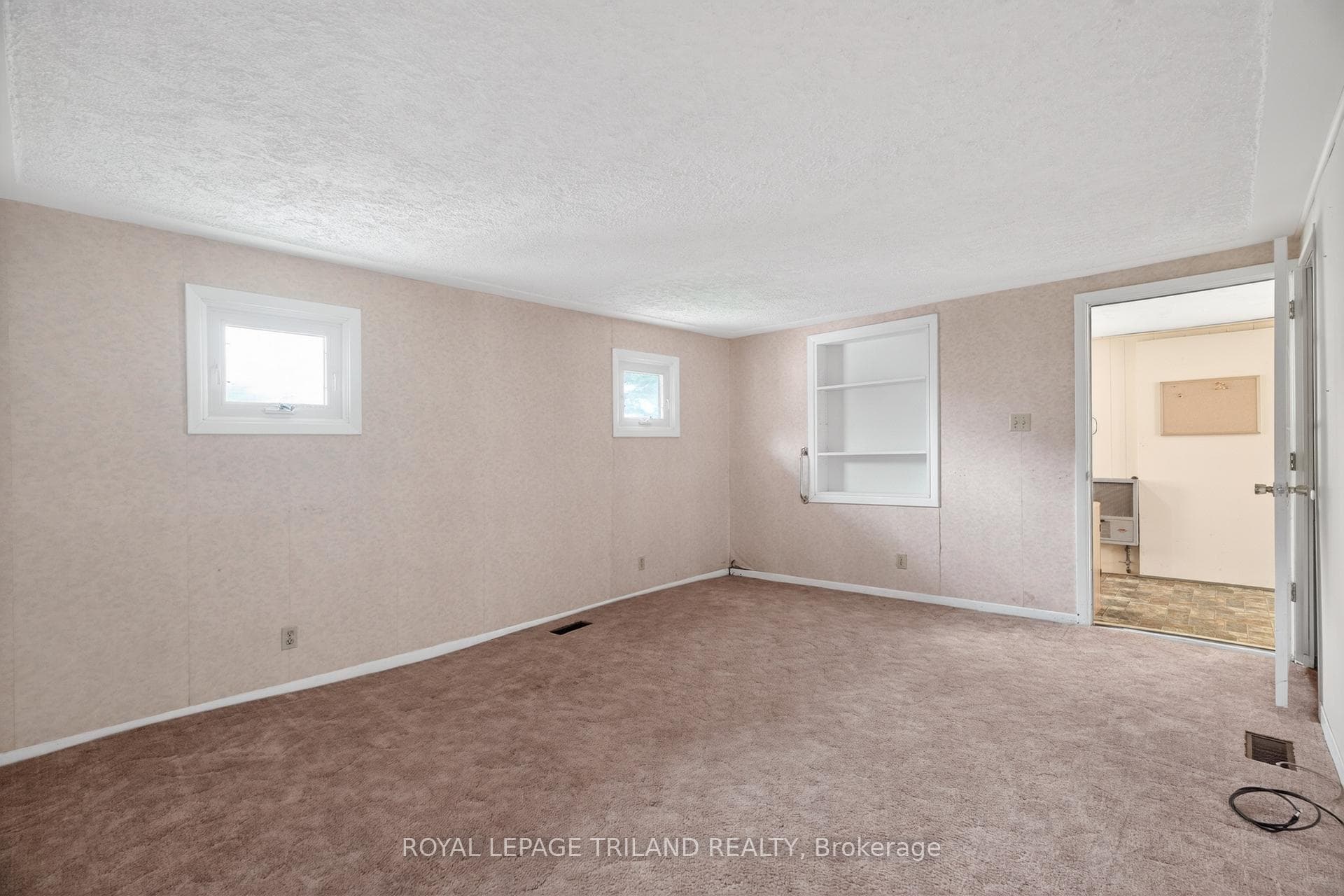 64 Wellington Avenue photo 18
