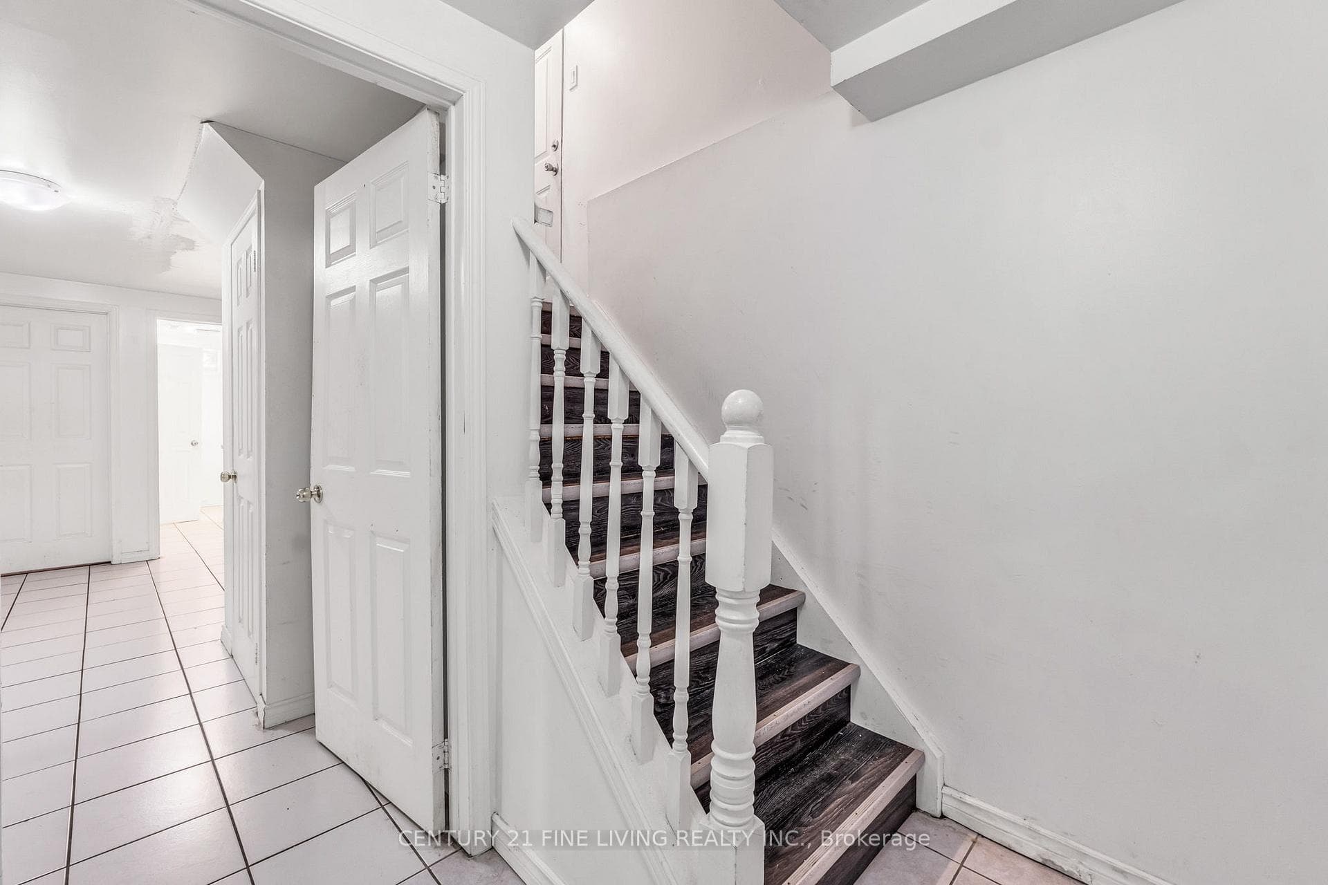 71 Ravenscliffe Court photo 37