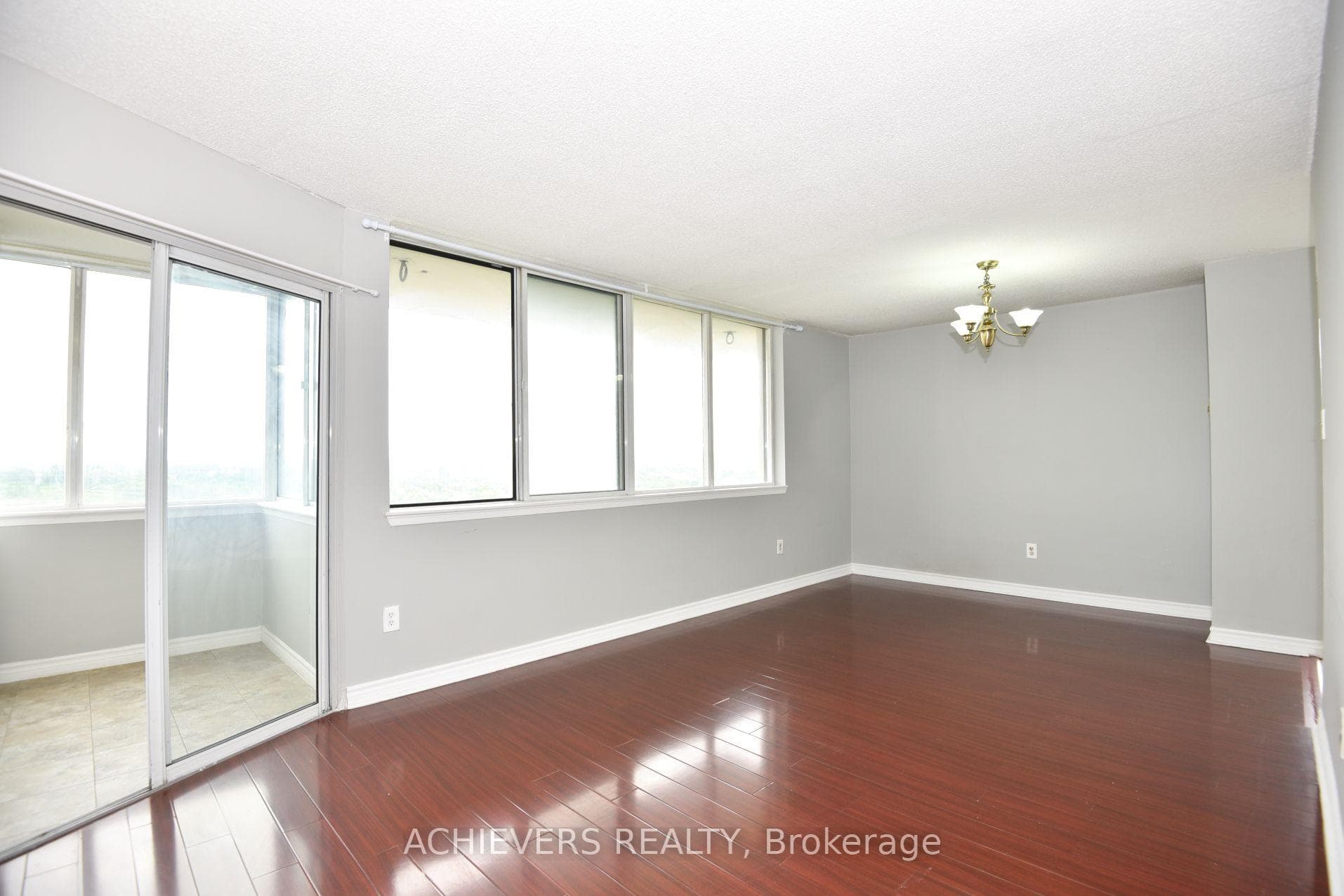 21 Markbrook Lane Unit 1512 photo 18