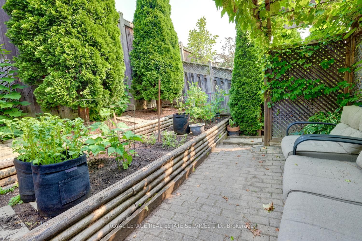 1148 Bonin Crescent photo 30