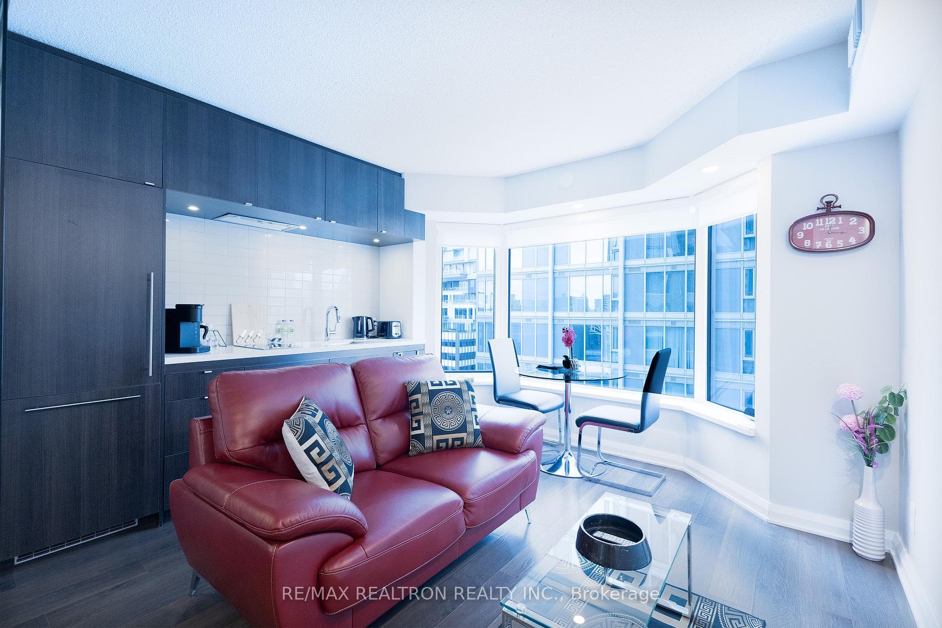 155 Yorkville Avenue Unit 1610 photo 11