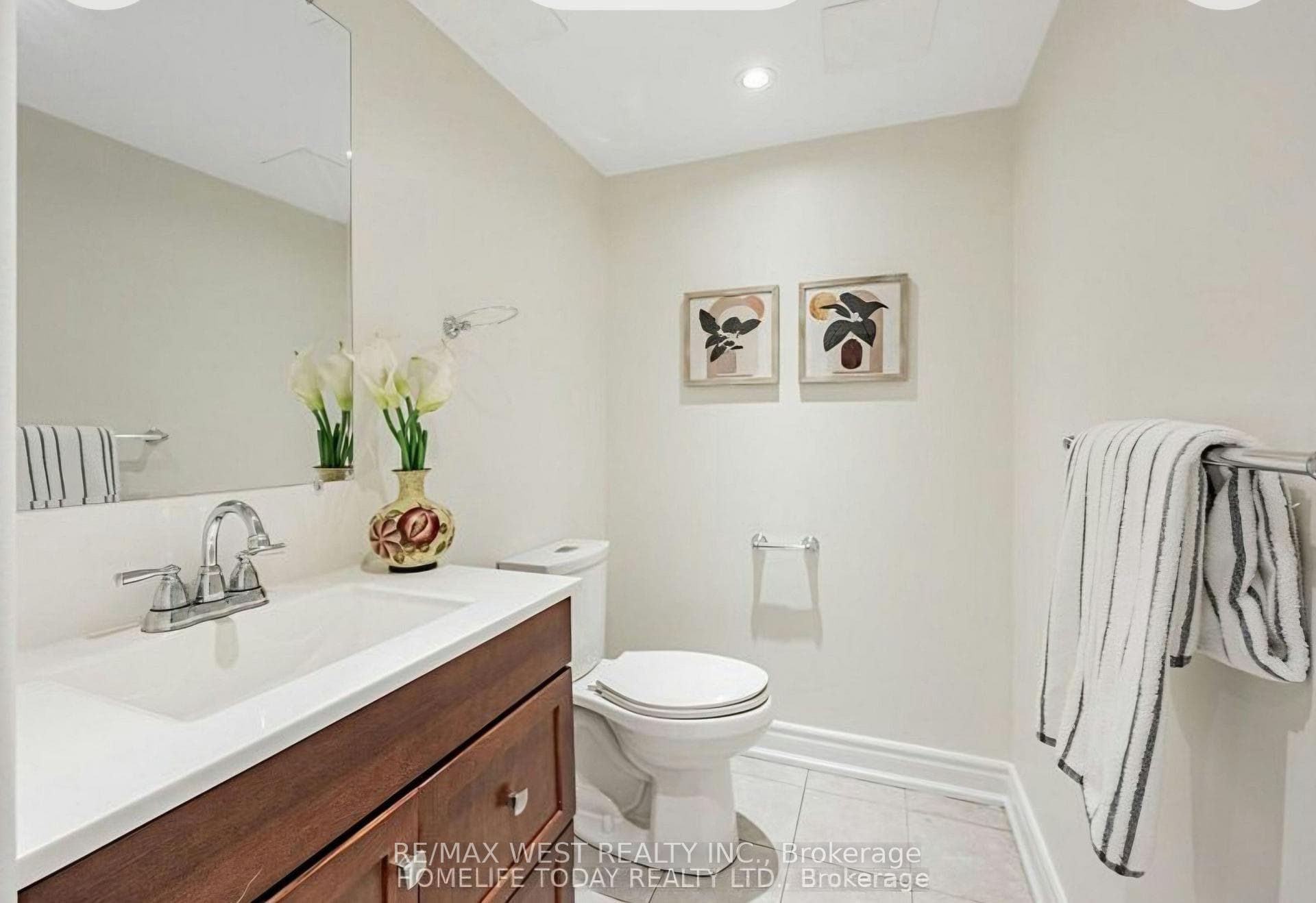 1596 Valley Ridge Crescent Unit 2BR Bsmt photo 9