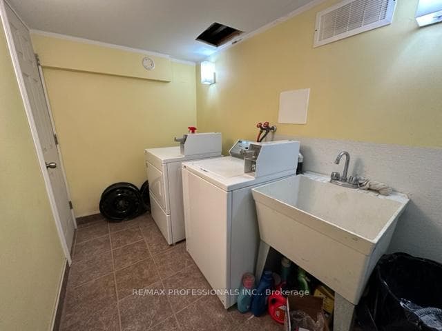 213 Pine Street Unit 1 photo 29
