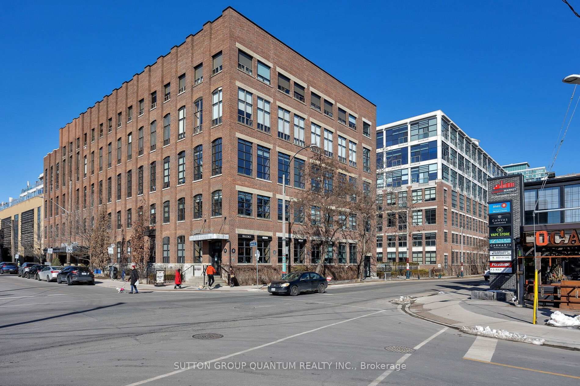 43 Hanna Avenue Unit 221 photo 36