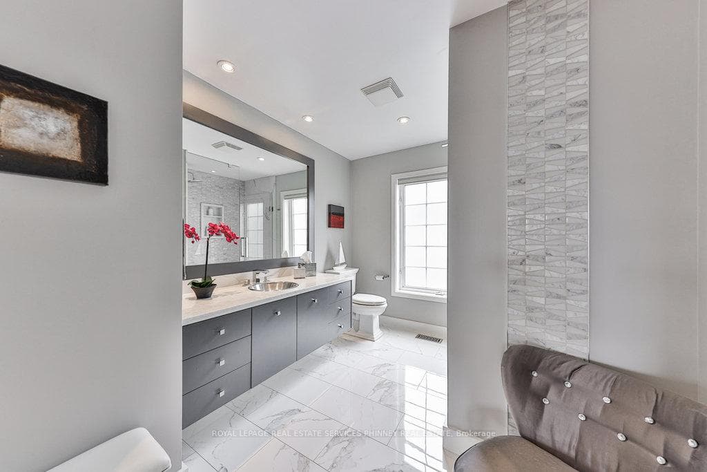 881 Goodwin Road photo 25
