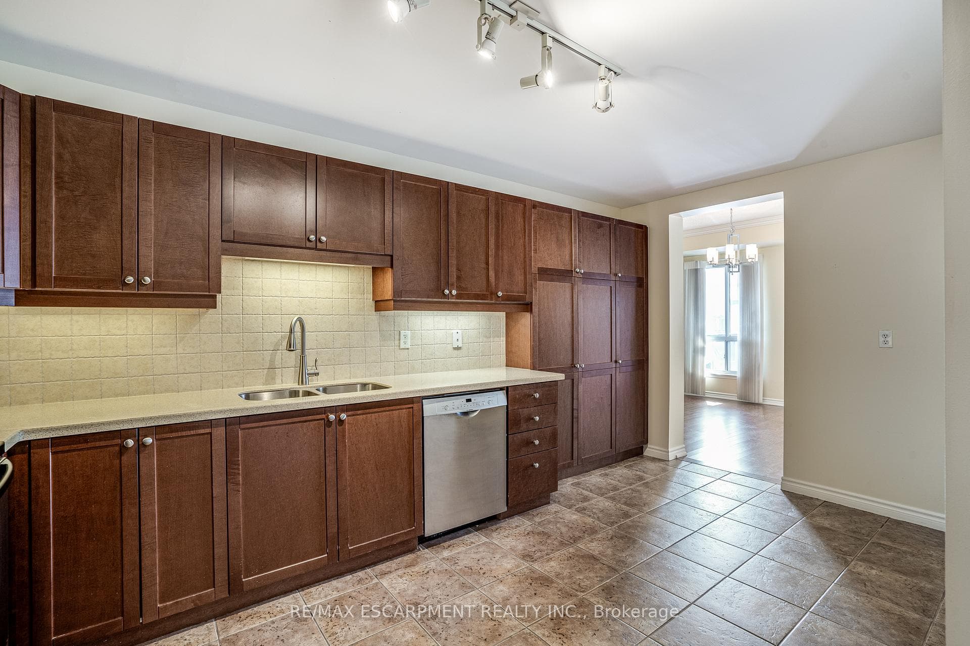 3000 Creekside Drive Unit 801 photo 12