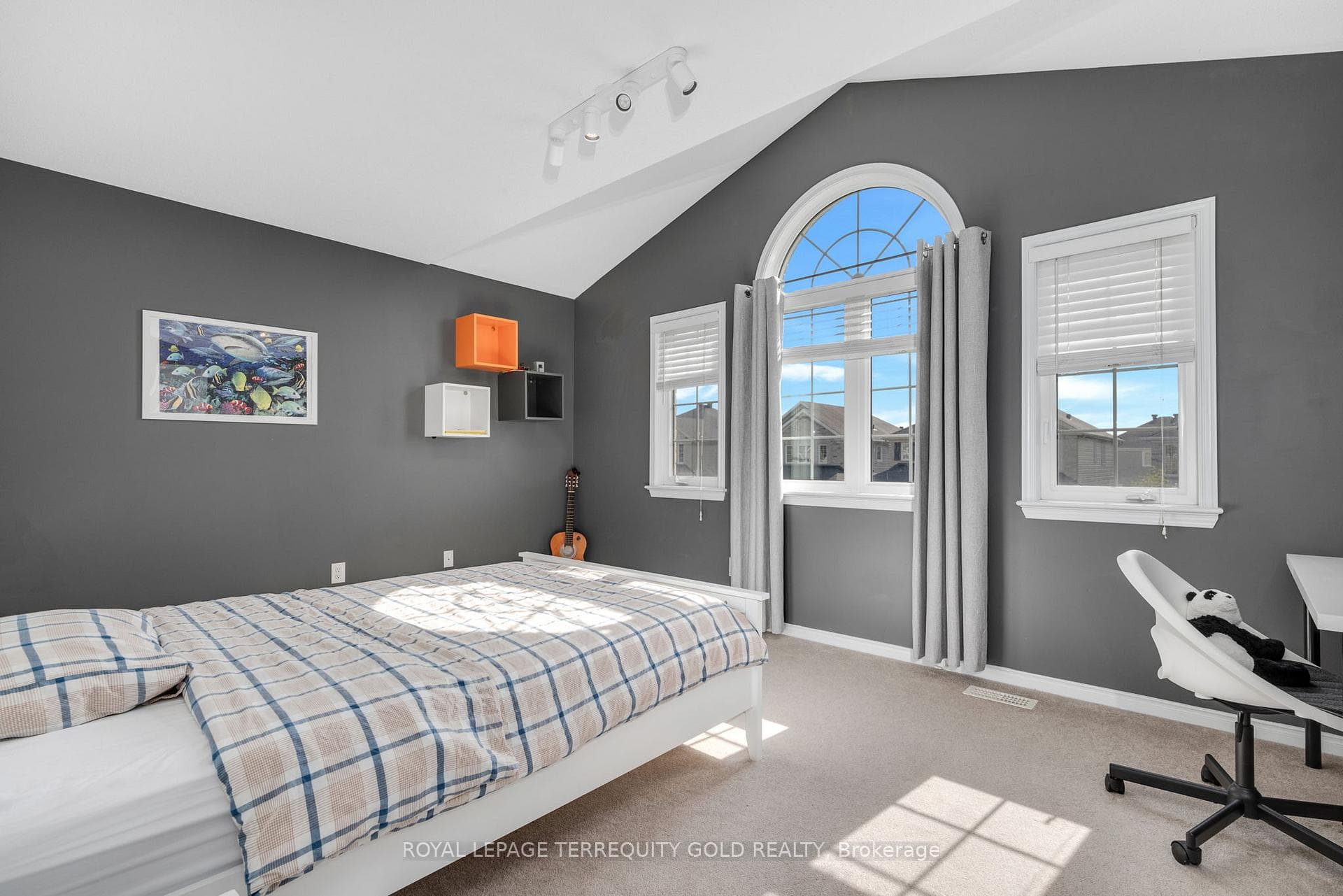 433 Callisto Way photo 21