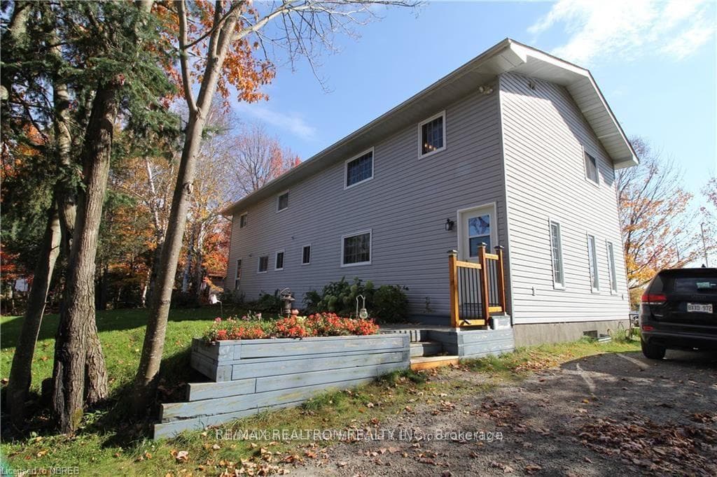 380 BEAVER Lane photo 1