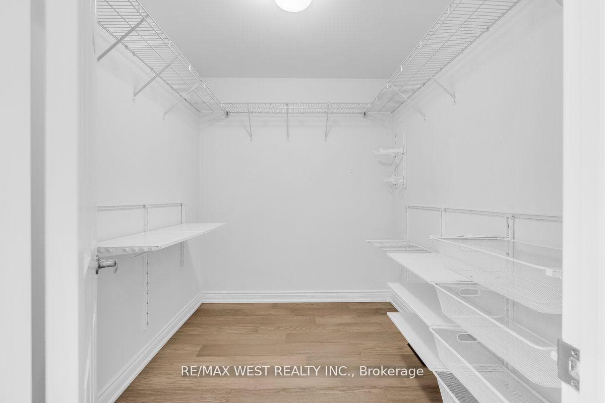 55 Oswell Drive photo 9