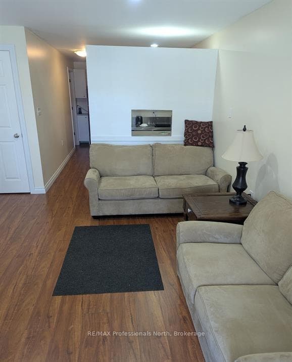 Lower level 2 bedroom apartment