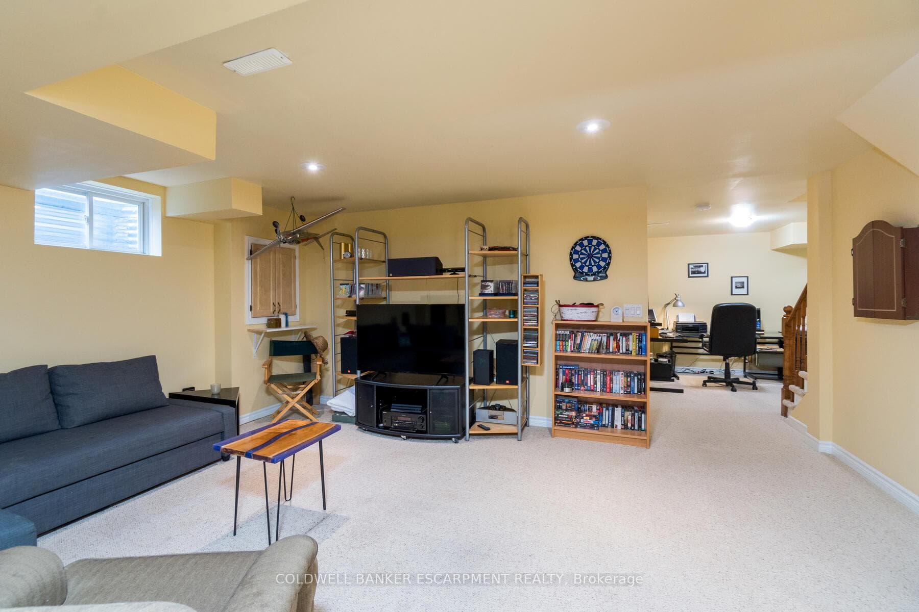 112 Tanners Drive photo 27
