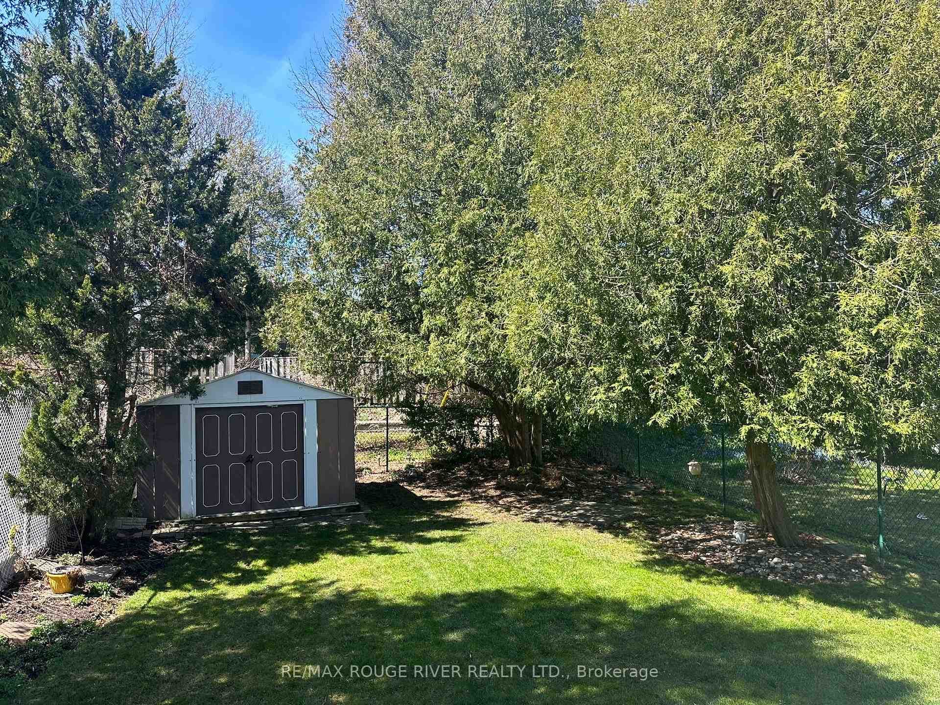 74 Forest Road photo 37