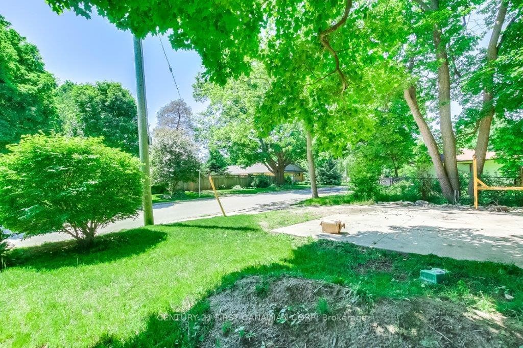 496 Sherene Terrace photo 6