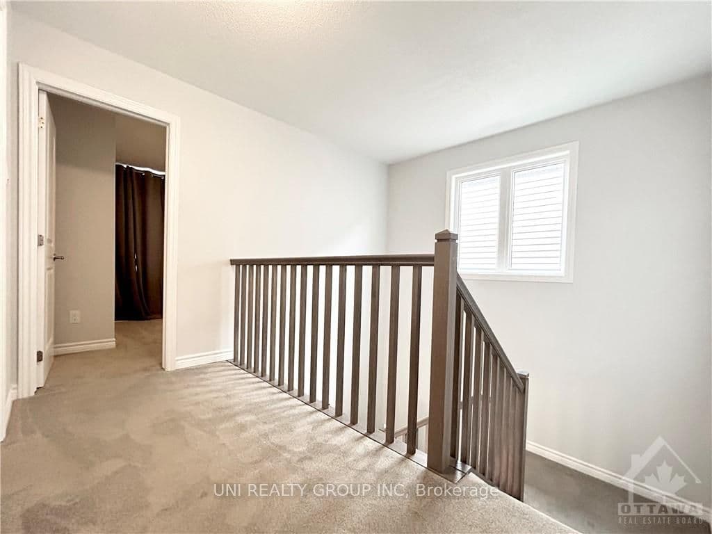 667 RYE GRASS Way photo 15