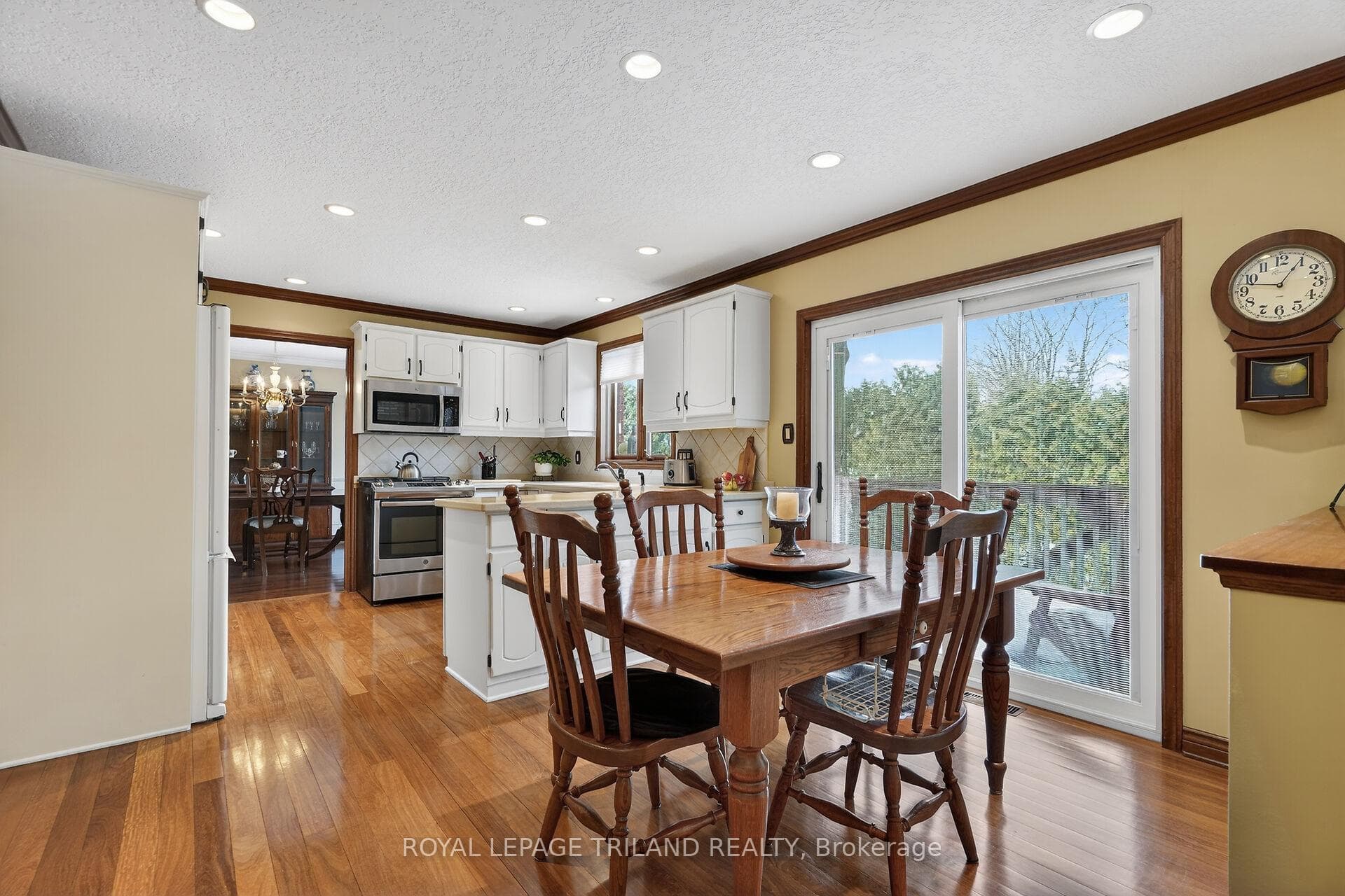 Main Floor: Kitchen with Eating Area