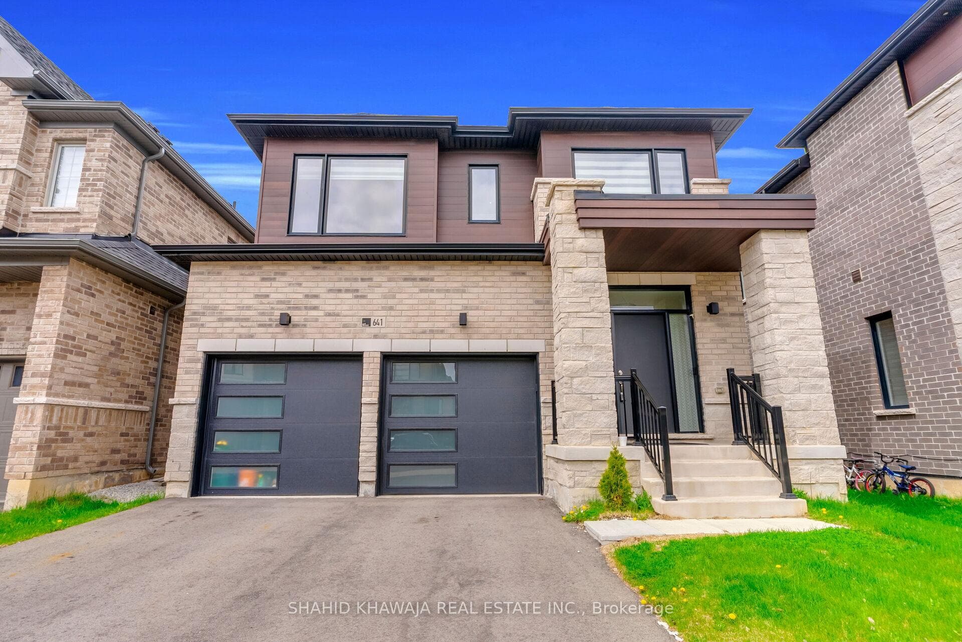 641 Leatherleaf Landing photo 1