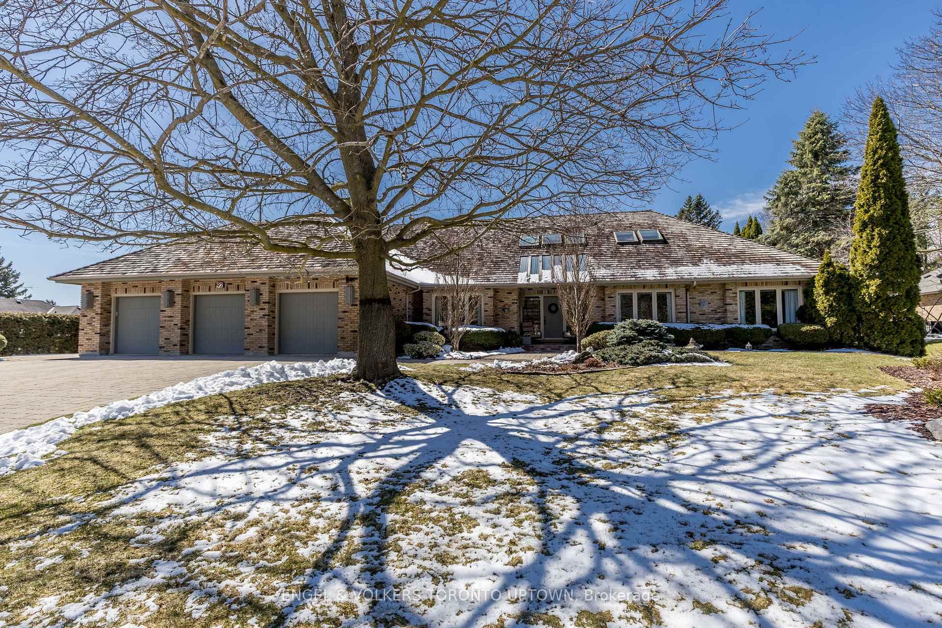 92 McClure Drive photo 2