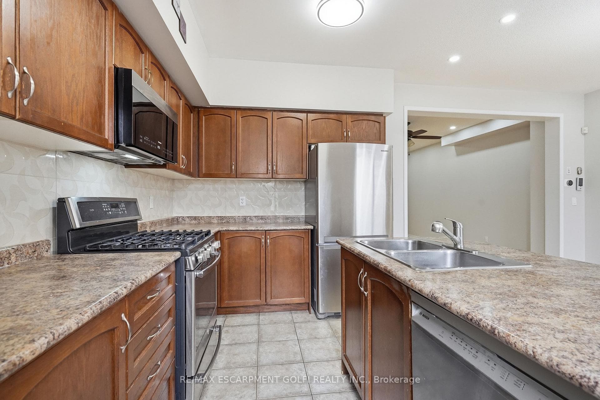 2549 Postmaster Drive photo 9