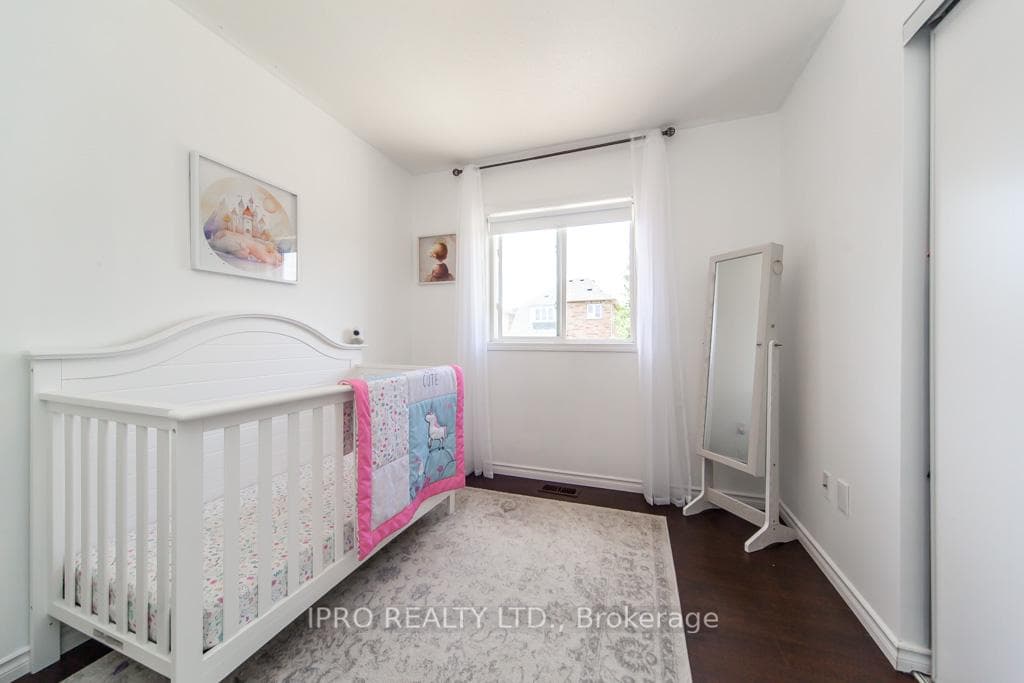 1608 Green Road photo 24
