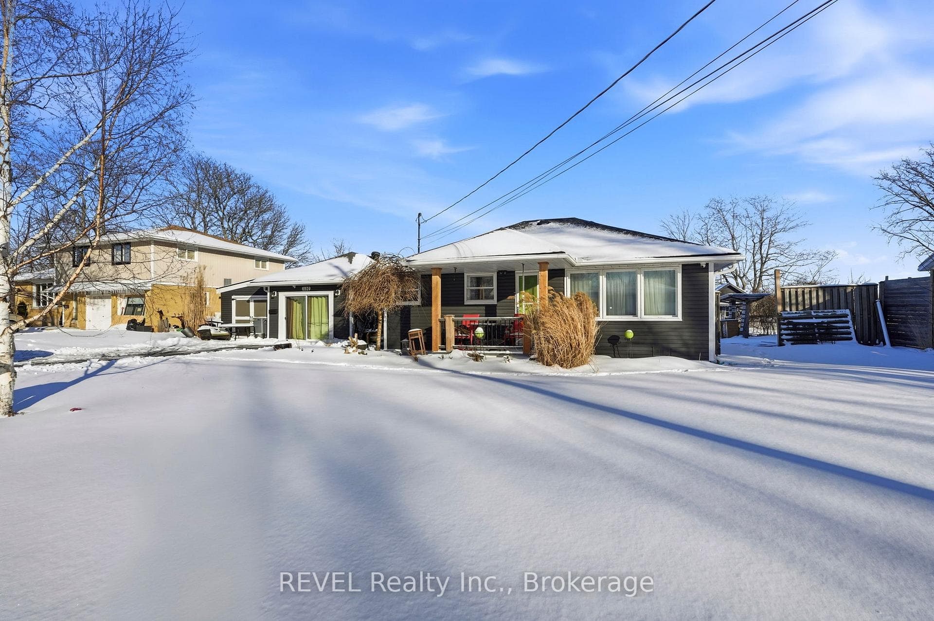 1150 Pettit Road photo 3
