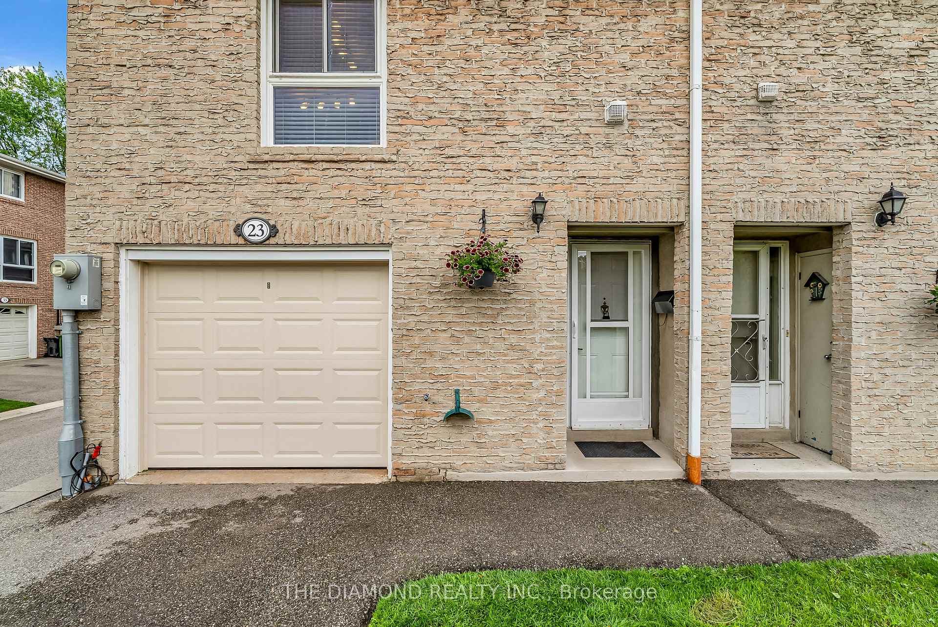 629 Rathburn Road Unit 23 photo 4