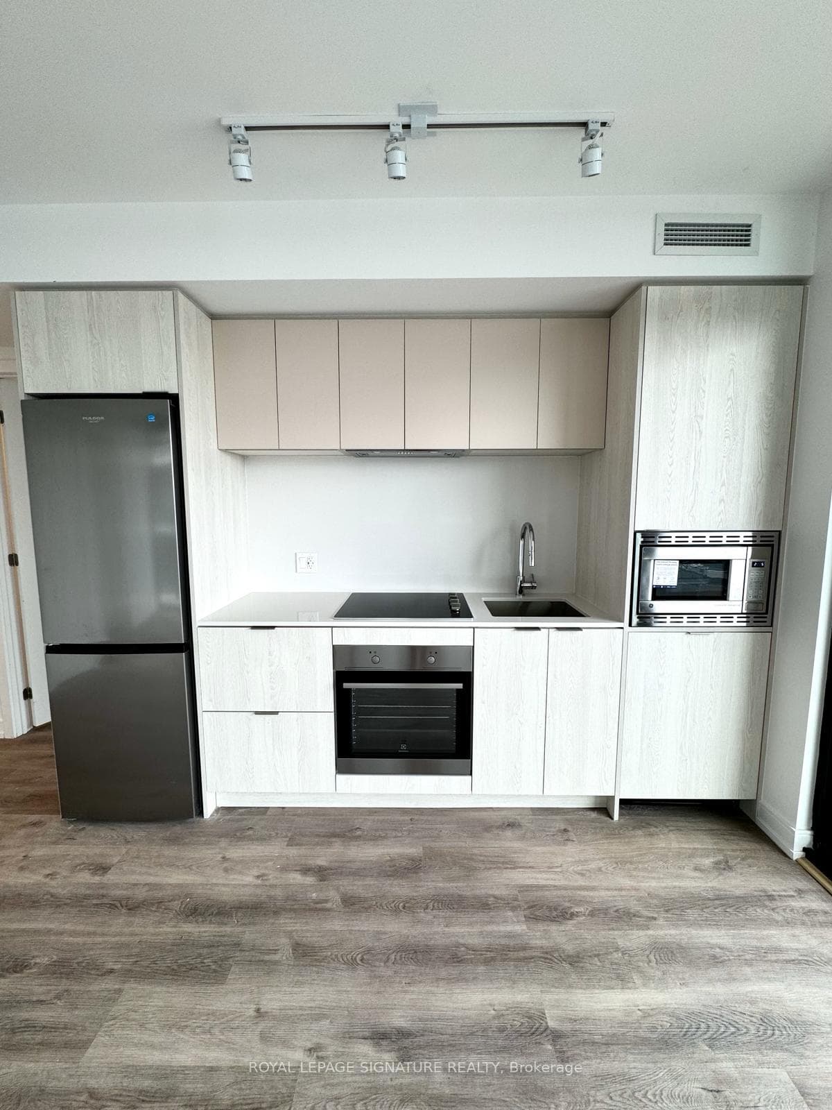 1 Jarvis Street Unit 1310 photo 5