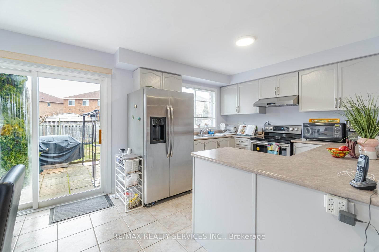 9 Garibaldi Drive photo 12