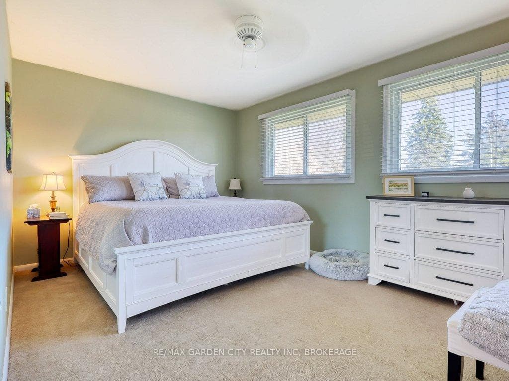 Lg master bedroom decorated in warm colors!