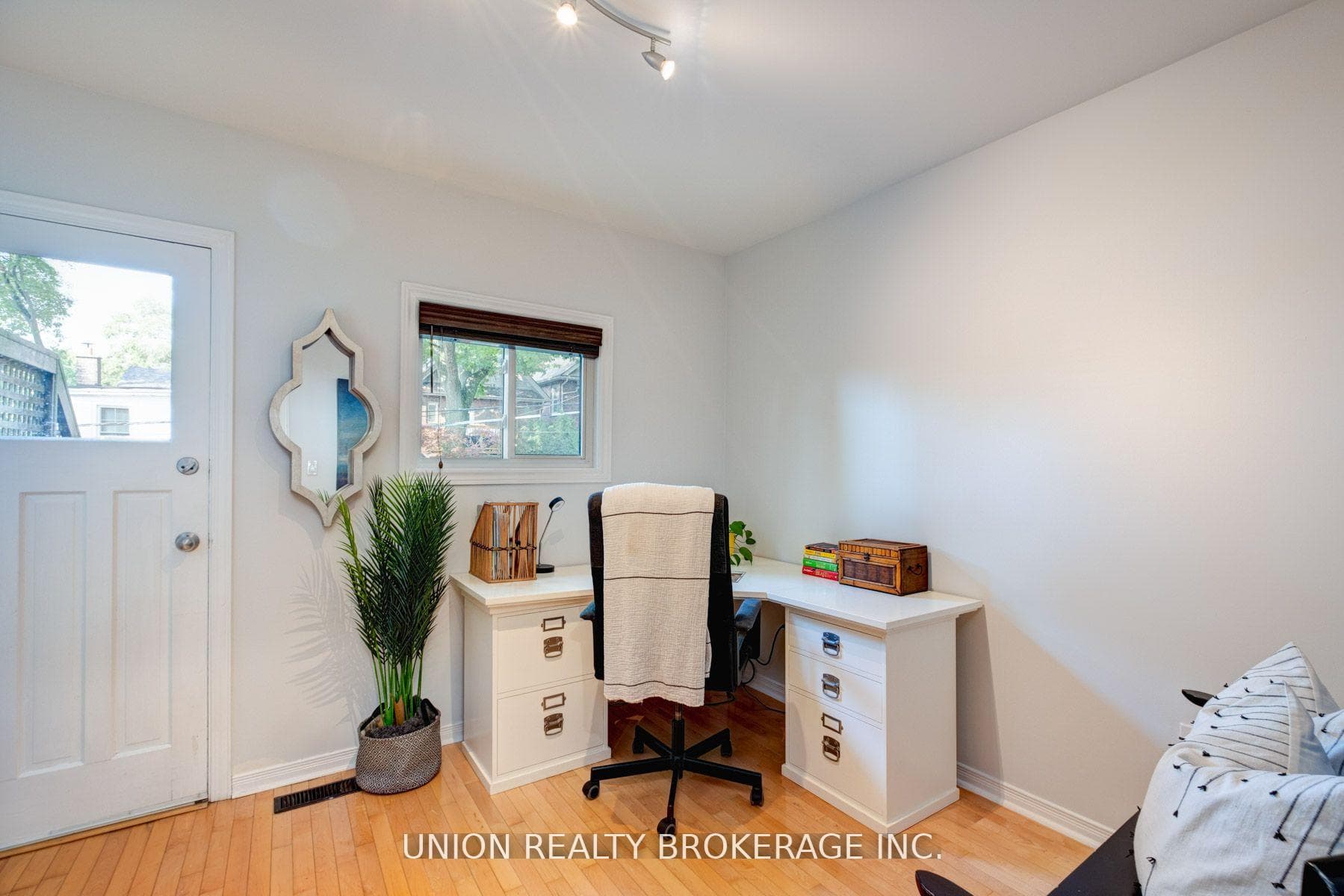 78 Scarborough Road photo 11