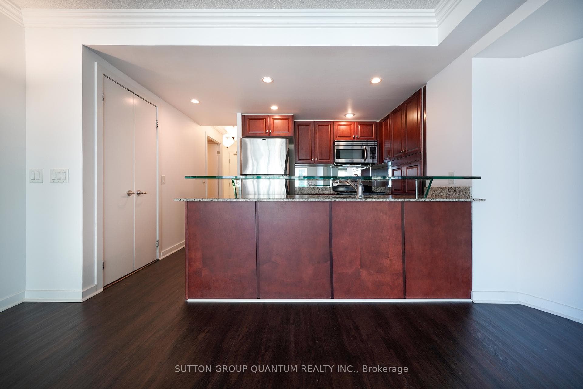 8 York Street Unit 1406 photo 4