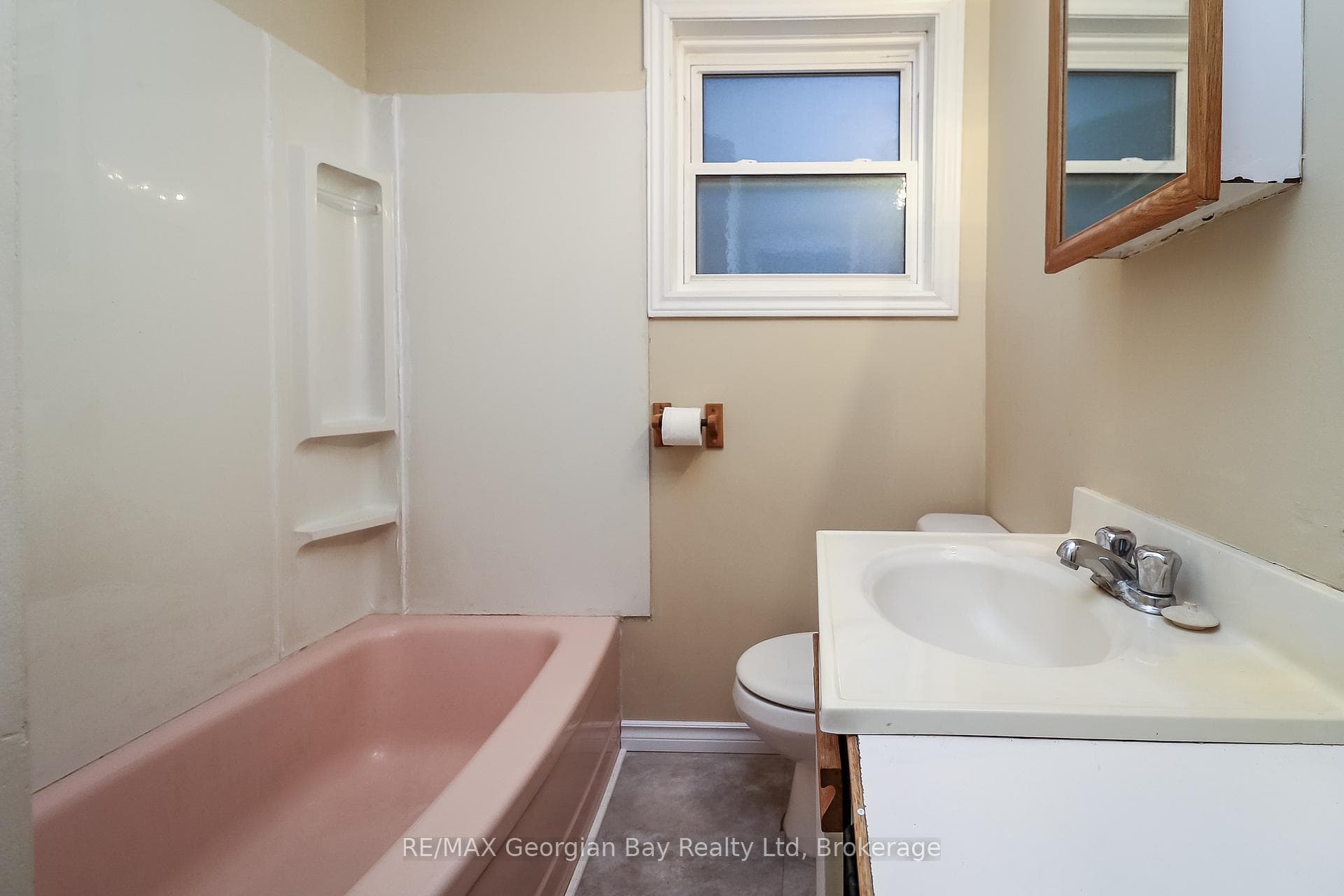 1298 Everton Road photo 16