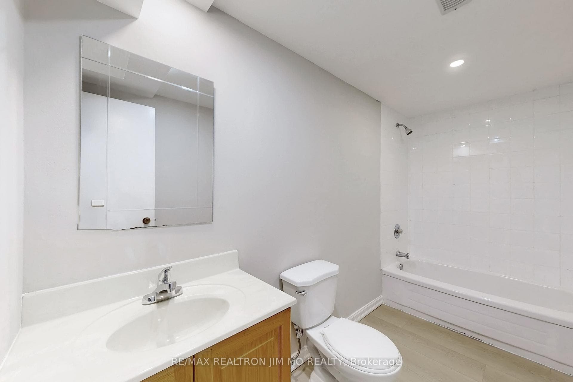 31 Angus Drive photo 40