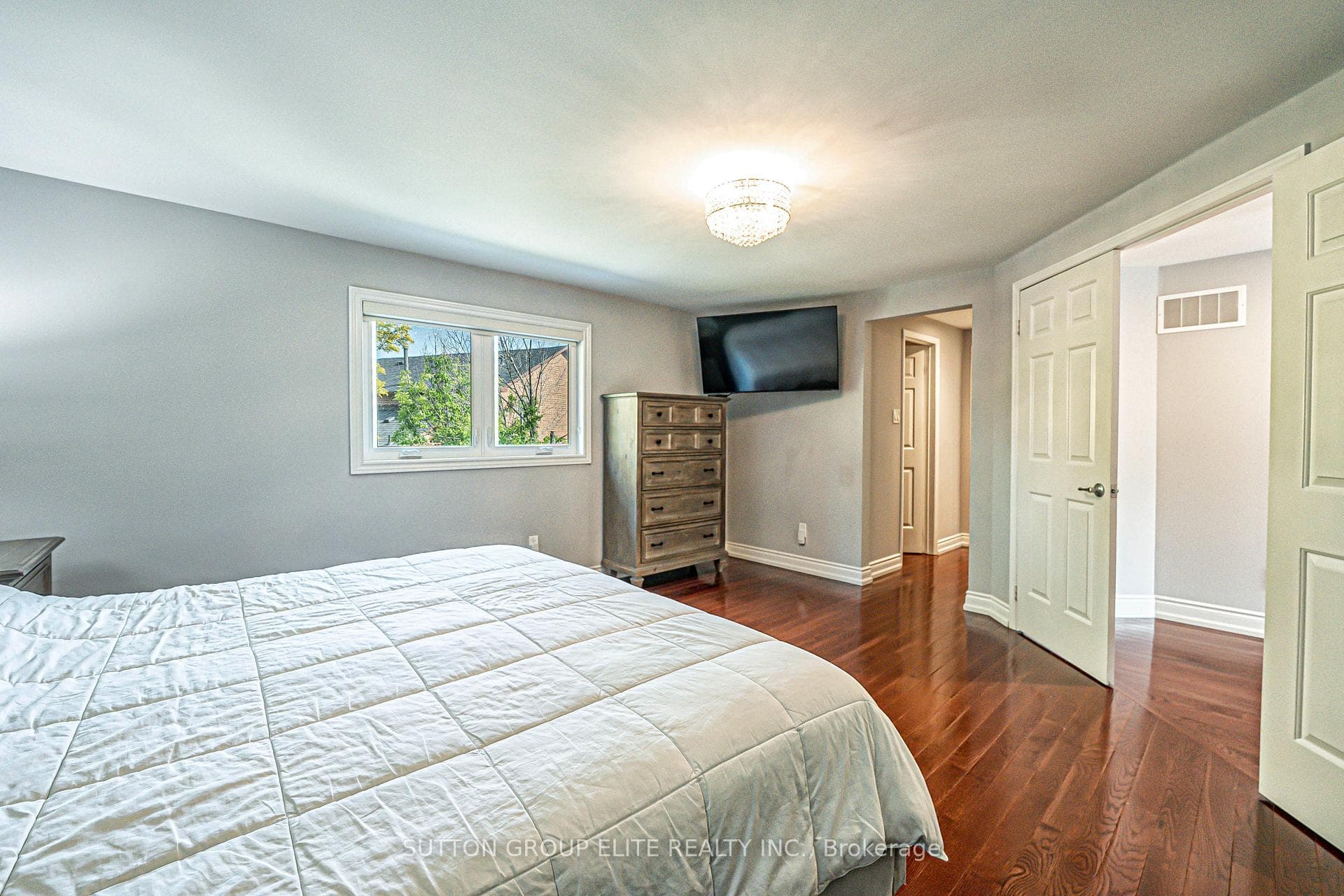 298 Fredericksburg Court photo 21