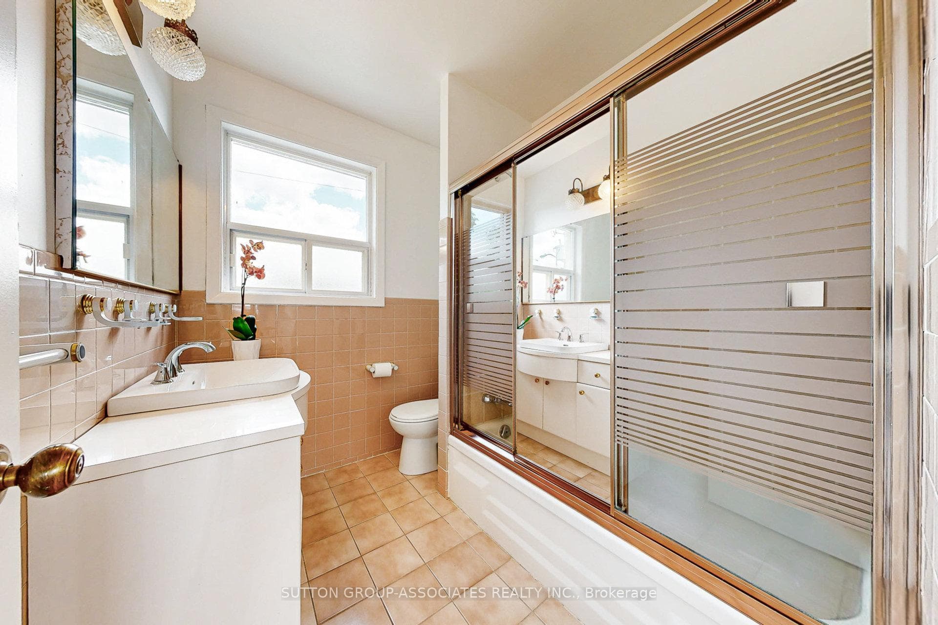 22 Woodenhill Court photo 29