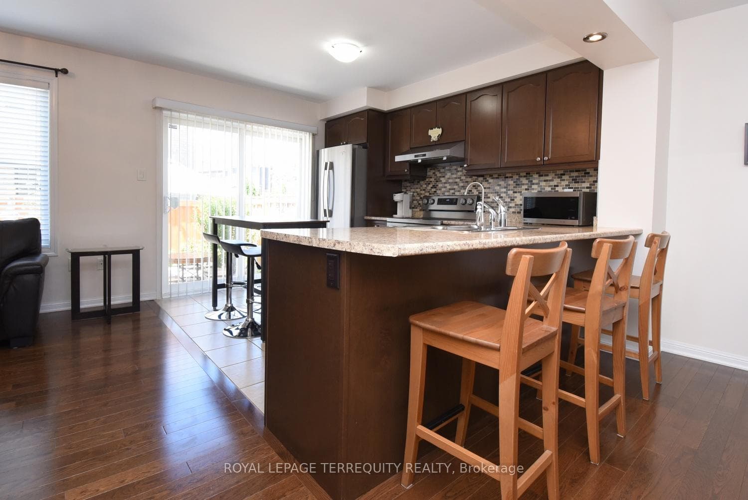 110 Gleave Terrace photo 19