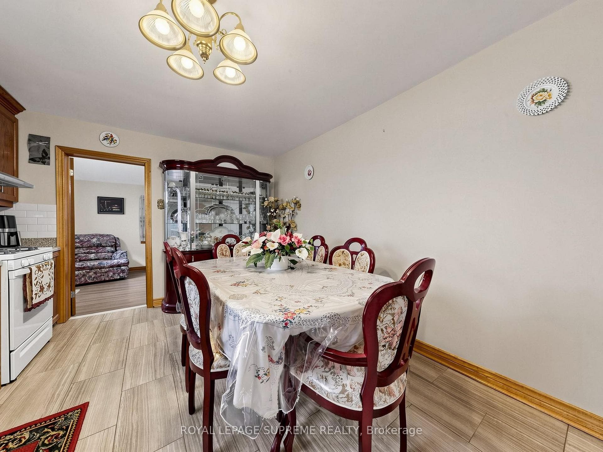 196 Palmerston Avenue photo 4