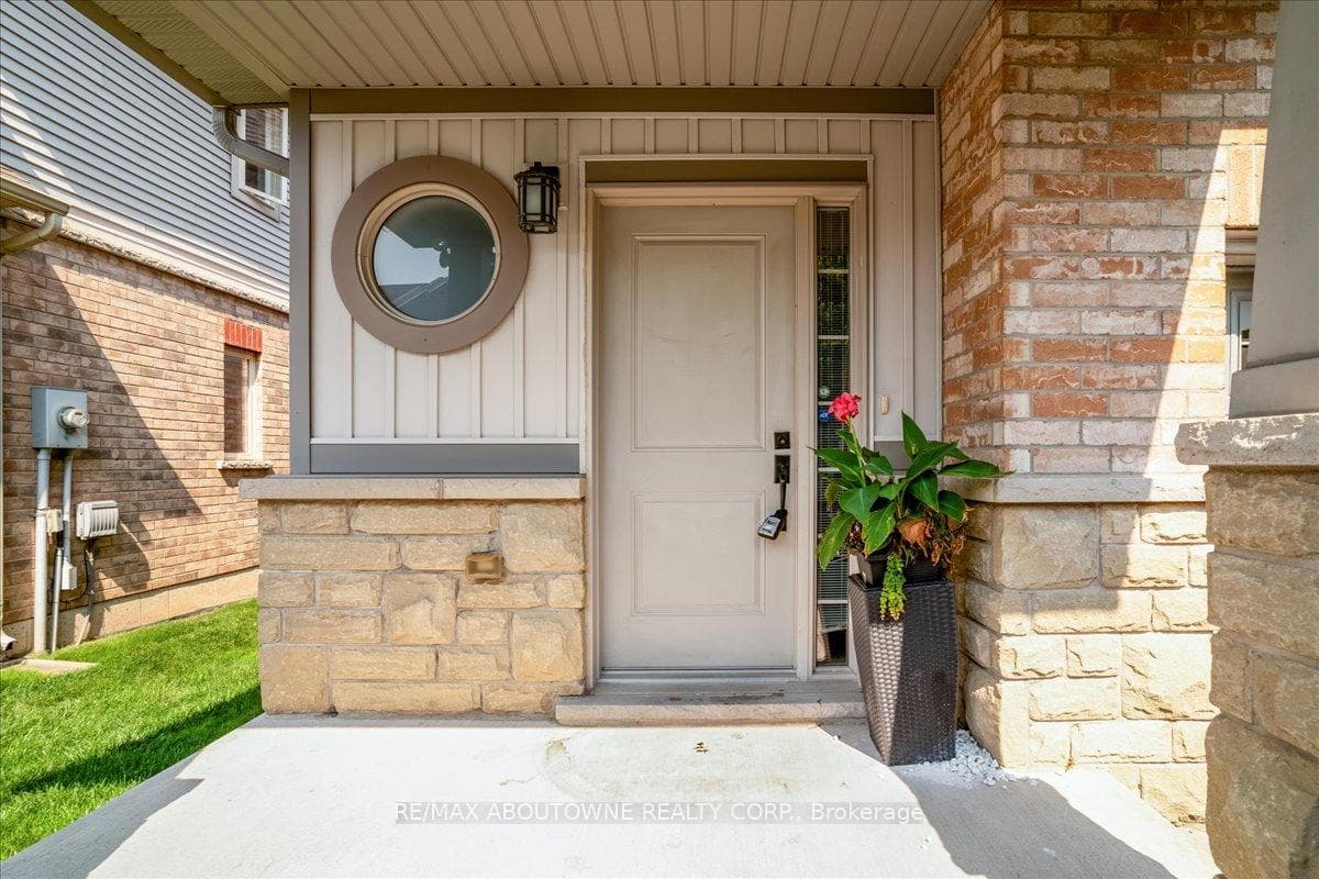 7 Lakelawn Road Unit 4 photo 2