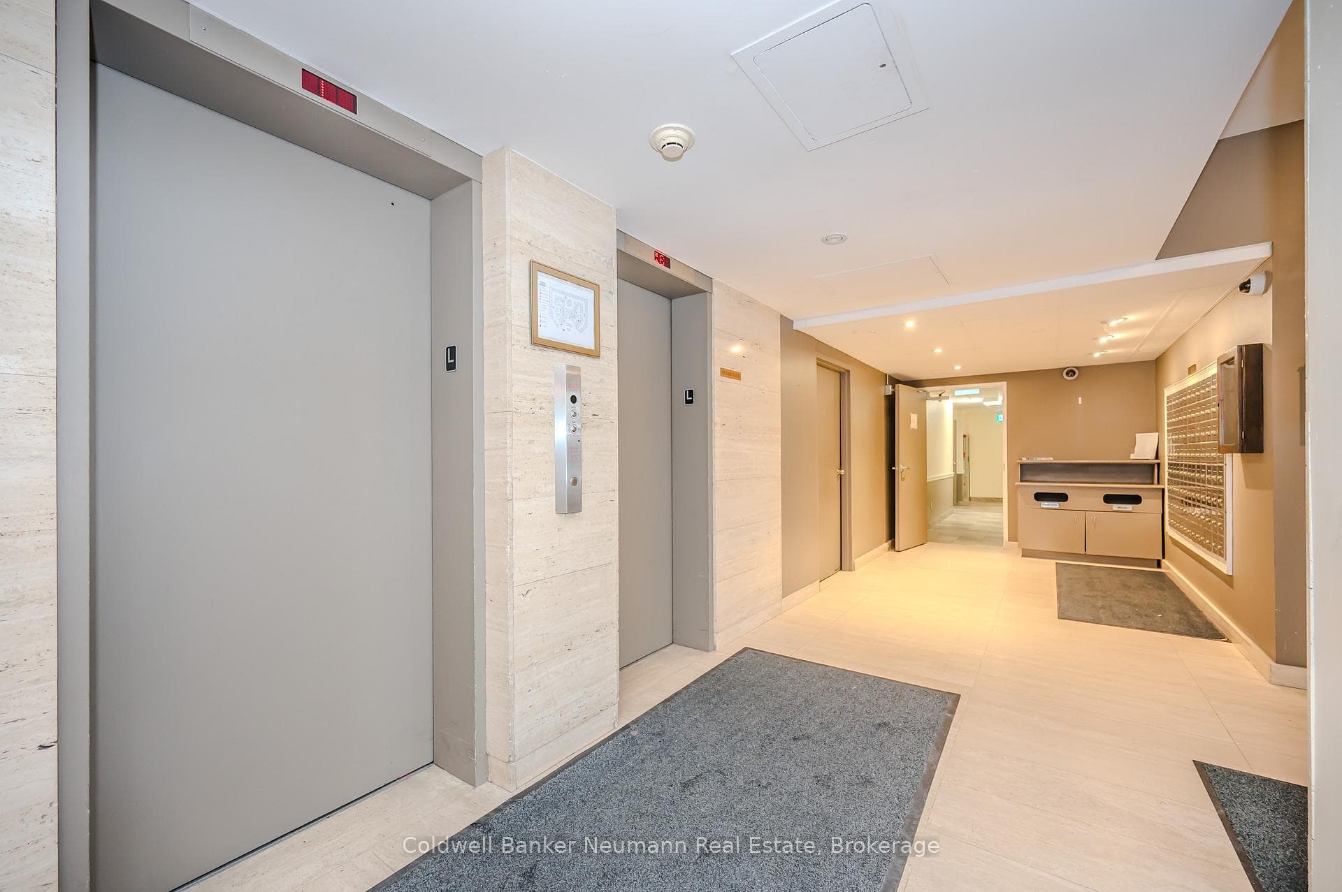 23 Woodlawn Road Unit 305 photo 6