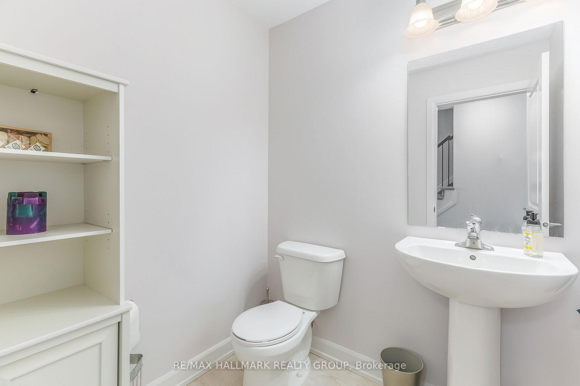 90 Vimy Ridge Crescent photo 12