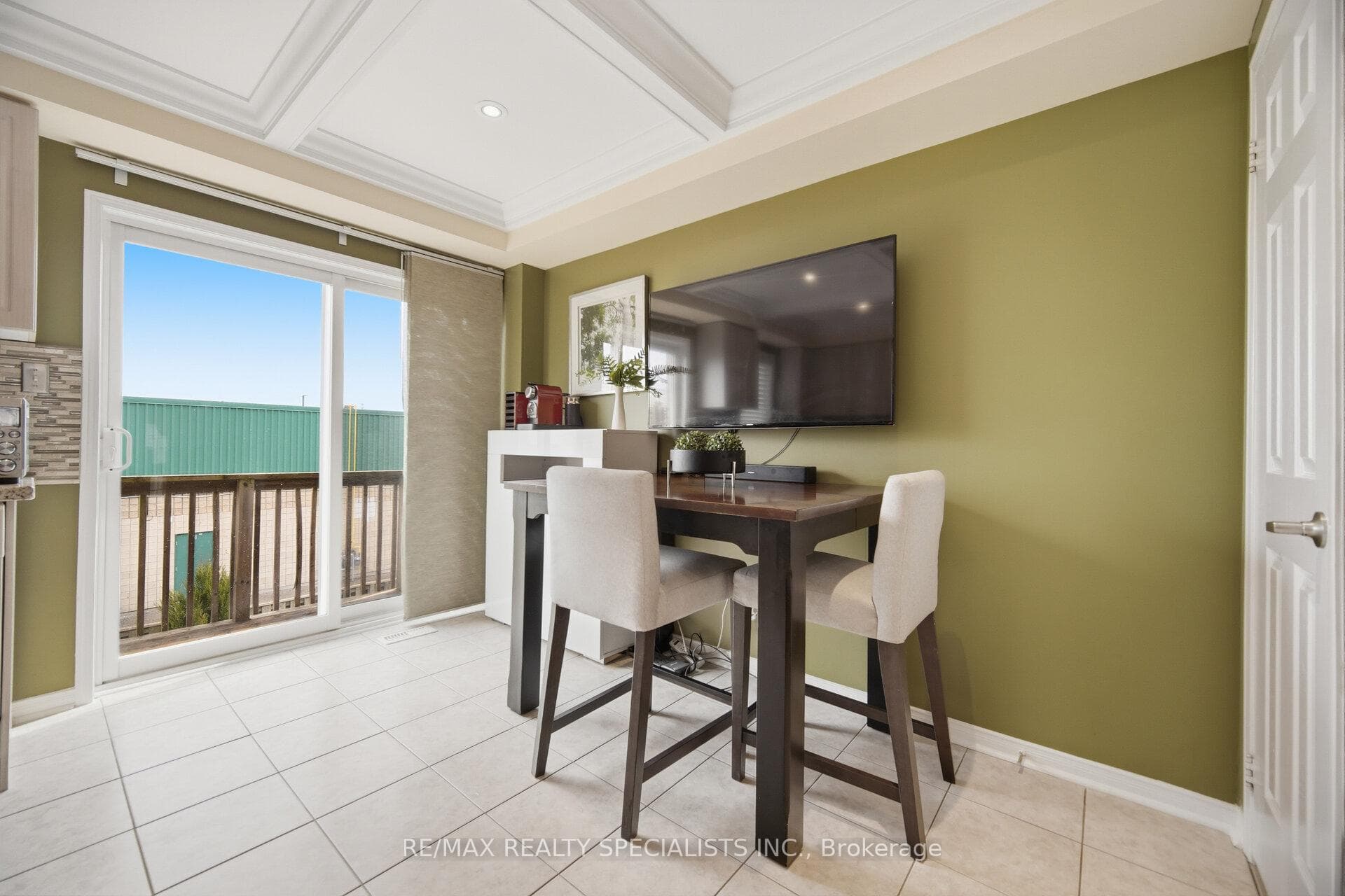 3378 Redpath Circle photo 9