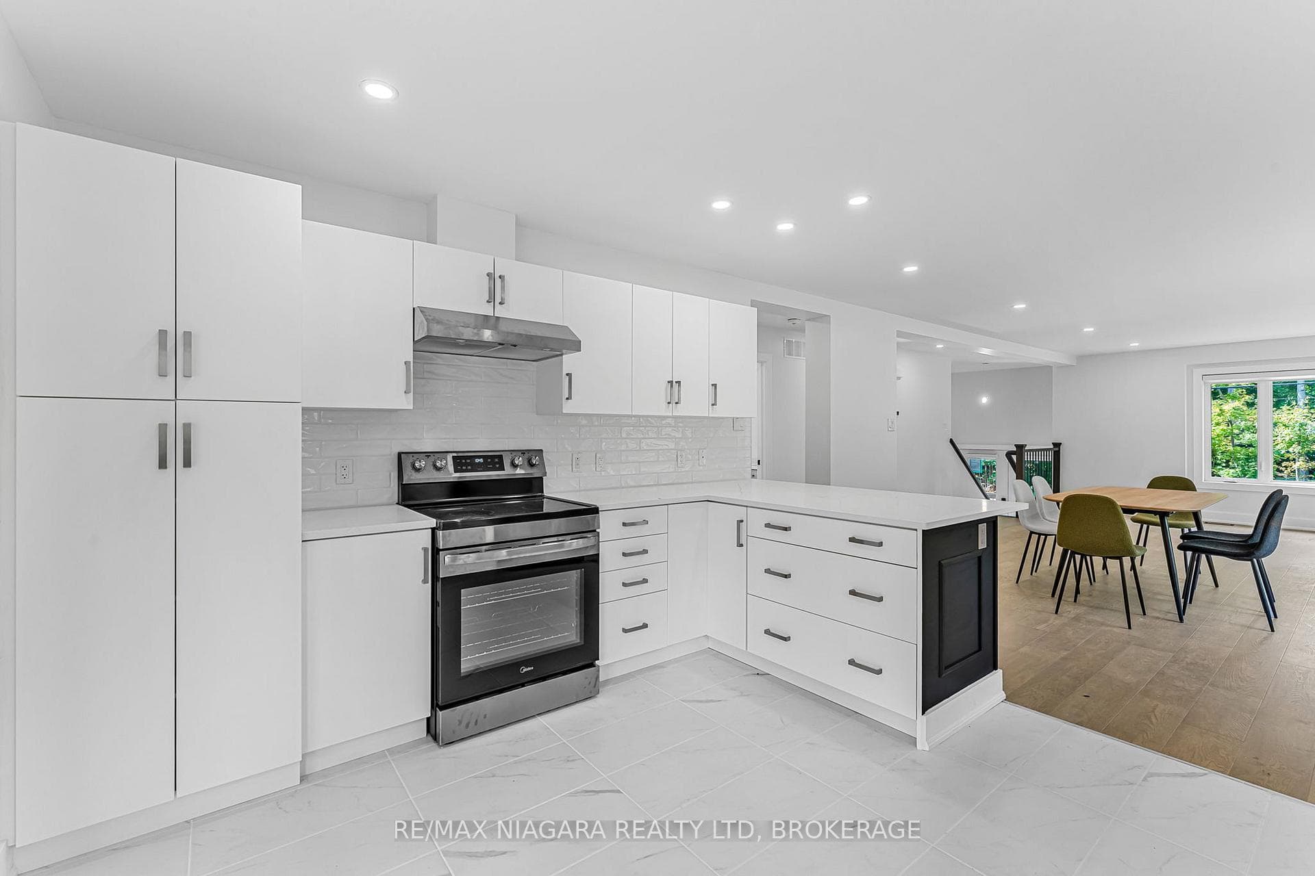1018 Ridgewood Avenue photo 12