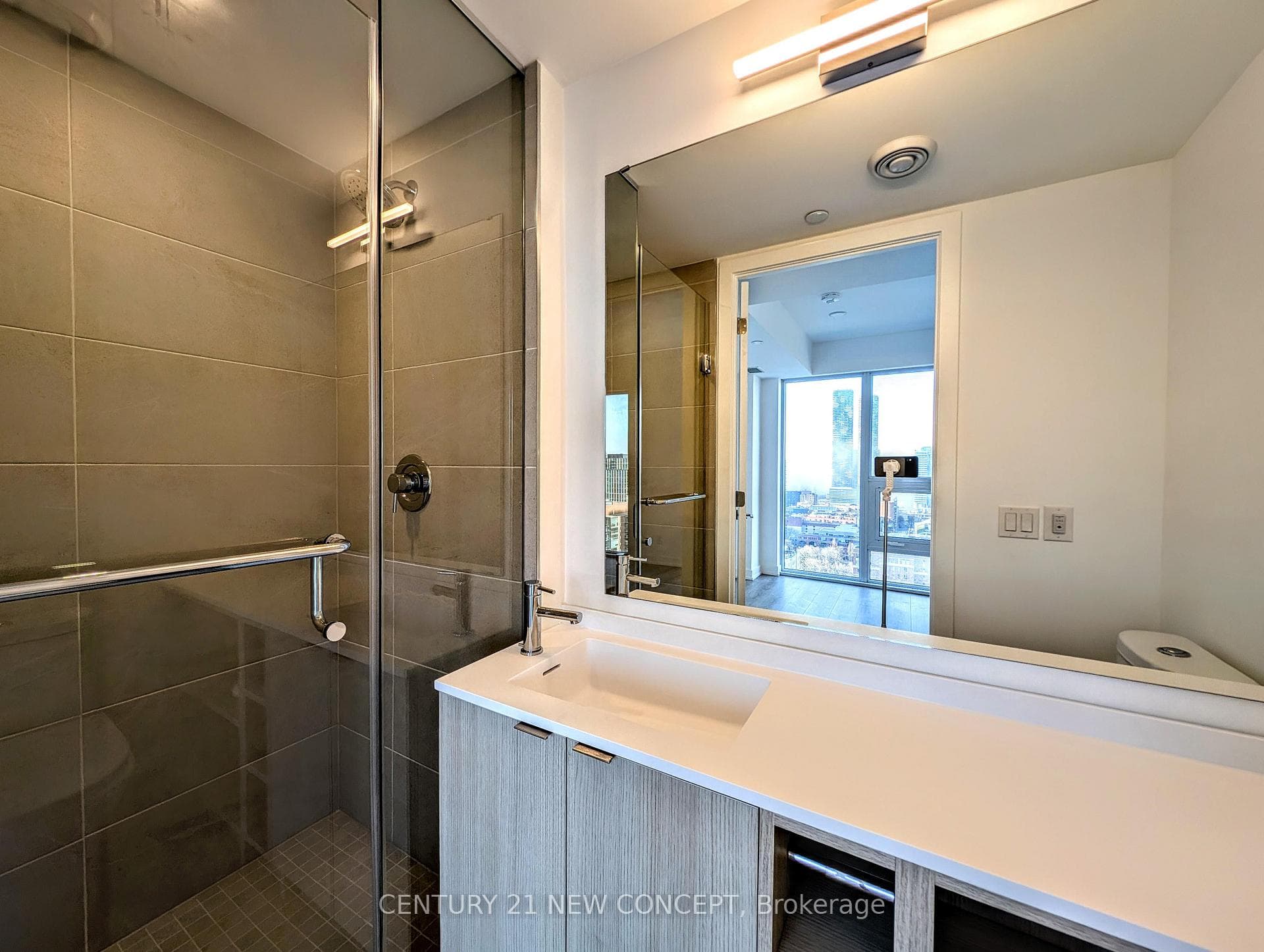 100 Queen Street Unit 2807 photo 12