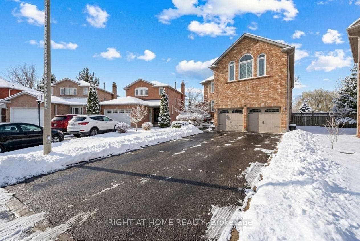 18 Bayel Crescent photo 1